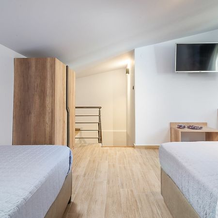 Oasis Hotell Sarti Eksteriør bilde